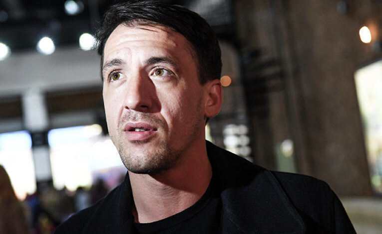 Суд заочно рассмотрит дело актера Смольянинова о фейках про армию