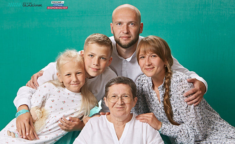 Около трети россиян считают семью основной сферой самореализации — опрос РСВ